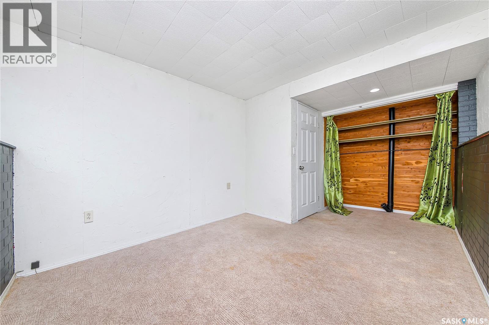 823 Northumberland Avenue, Saskatoon, SK