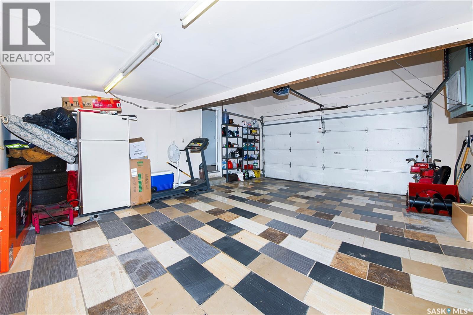 823 Northumberland Avenue, Saskatoon, SK