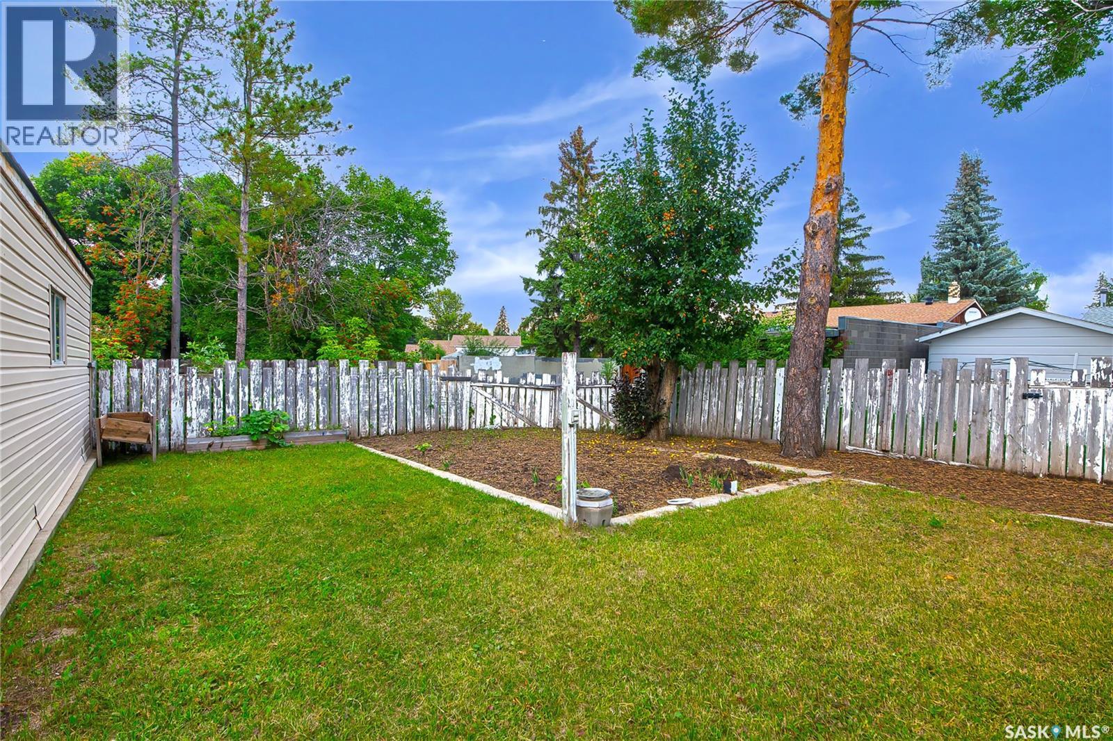 823 Northumberland Avenue, Saskatoon, SK