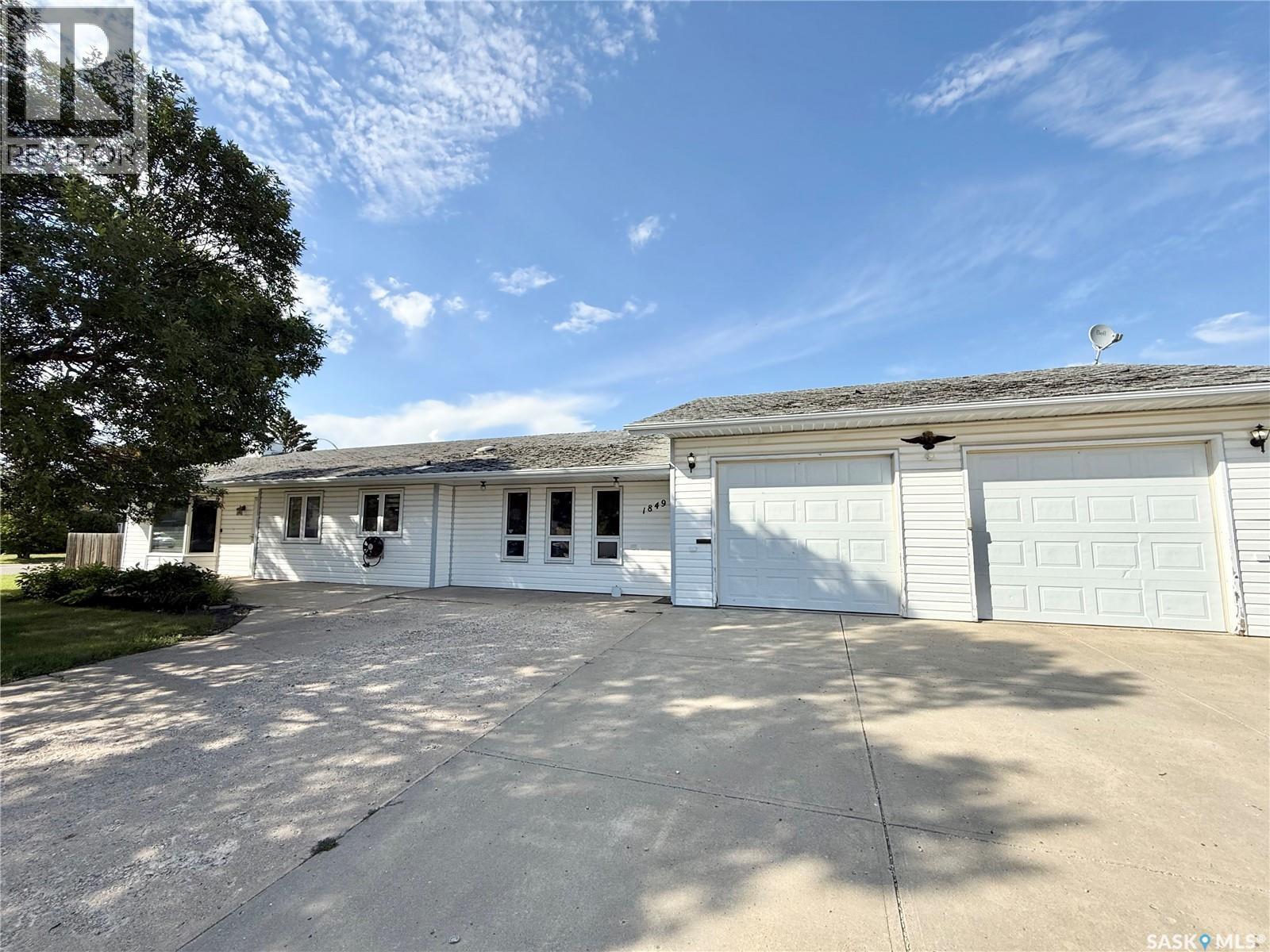 1849 Eaglesham Avenue, Weyburn, SK