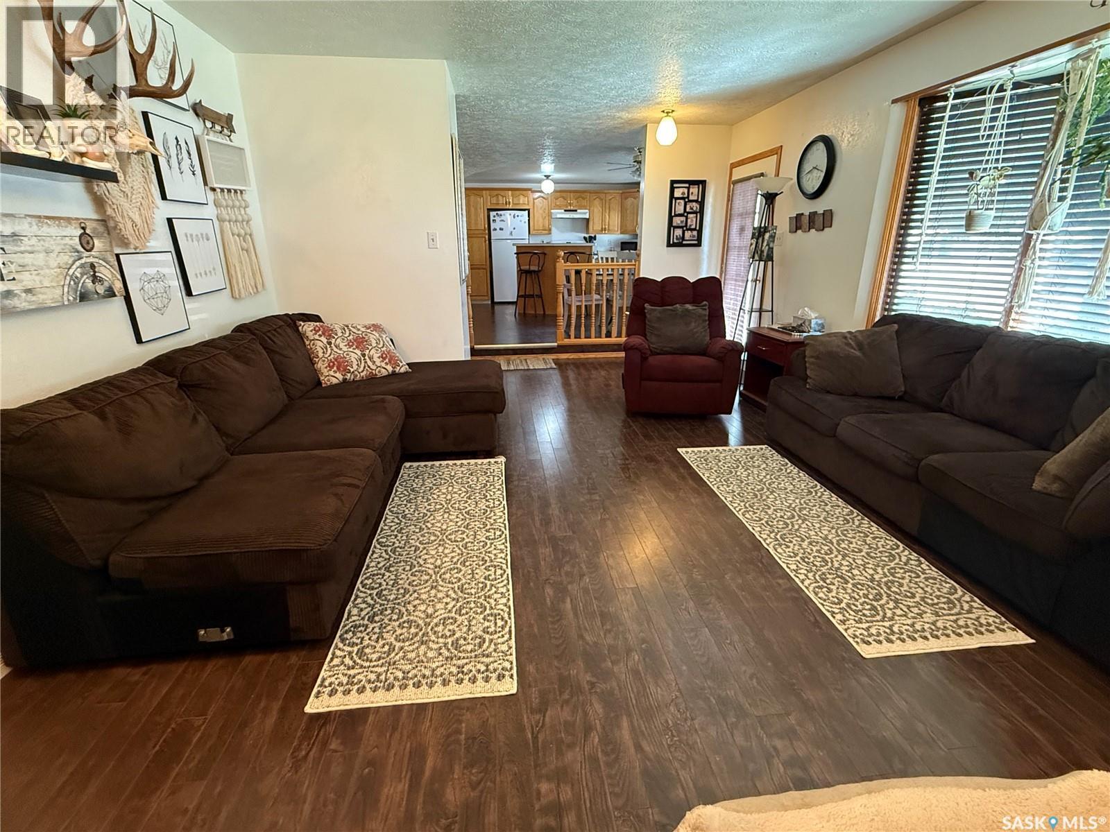 1849 Eaglesham Avenue, Weyburn, SK