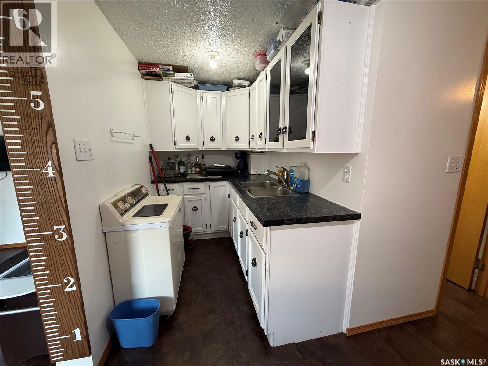 1849 Eaglesham Avenue, Weyburn, SK