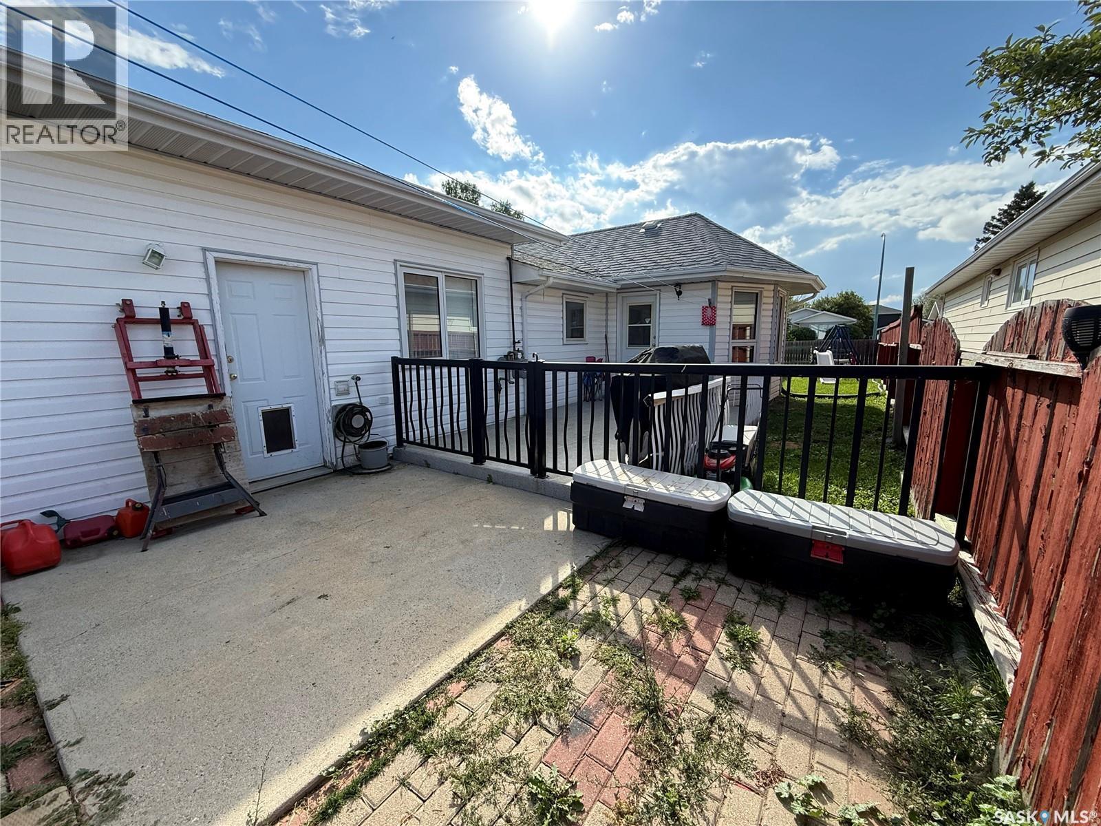 1849 Eaglesham Avenue, Weyburn, SK