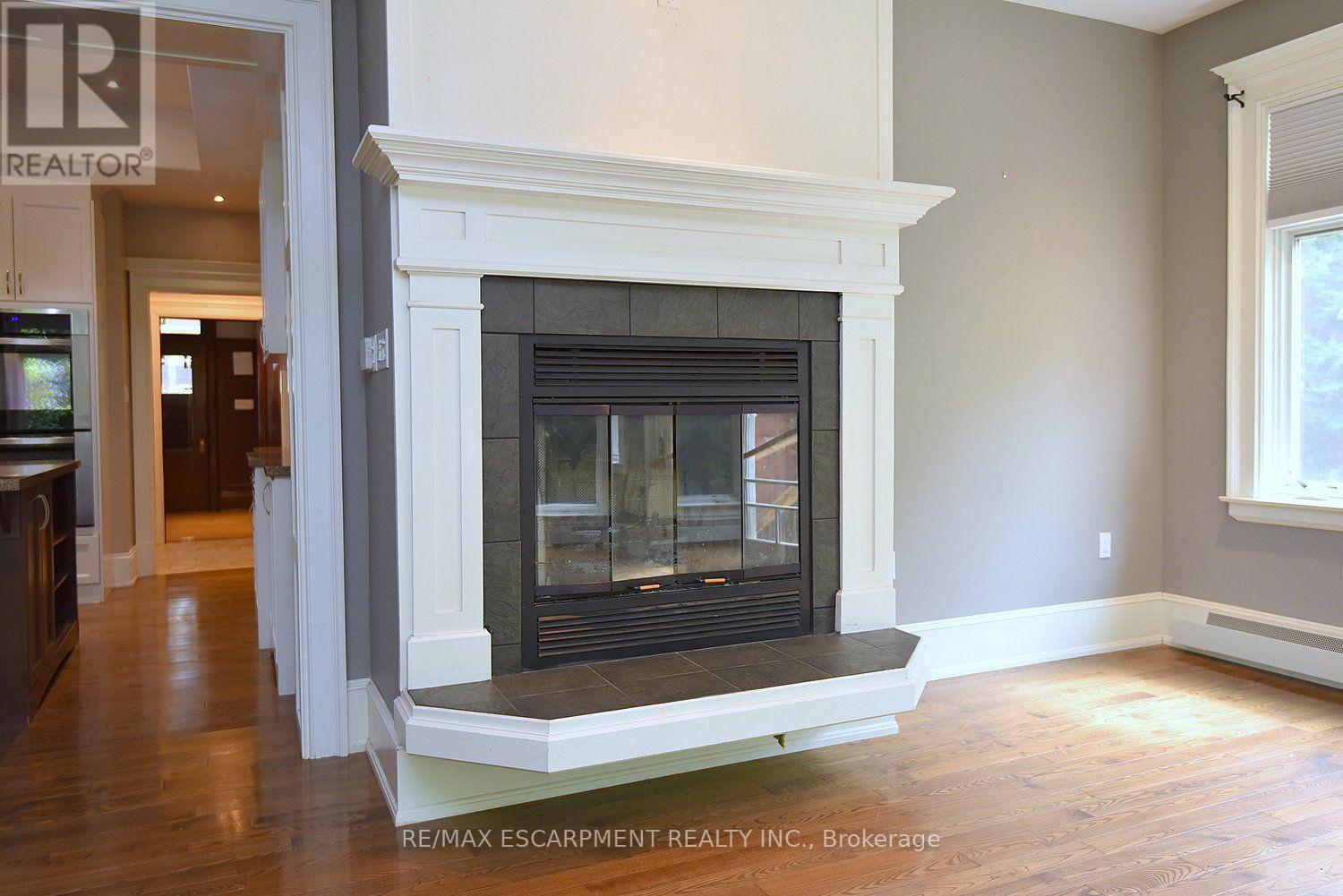 34 Holton Avenue S, Hamilton, ON
