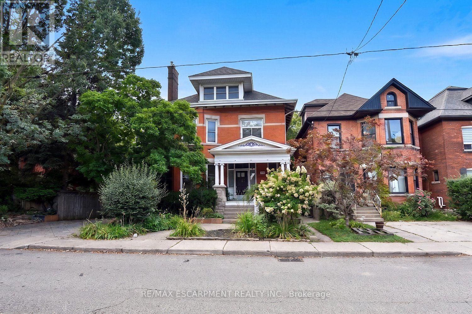 34 Holton Avenue S, Hamilton, ON