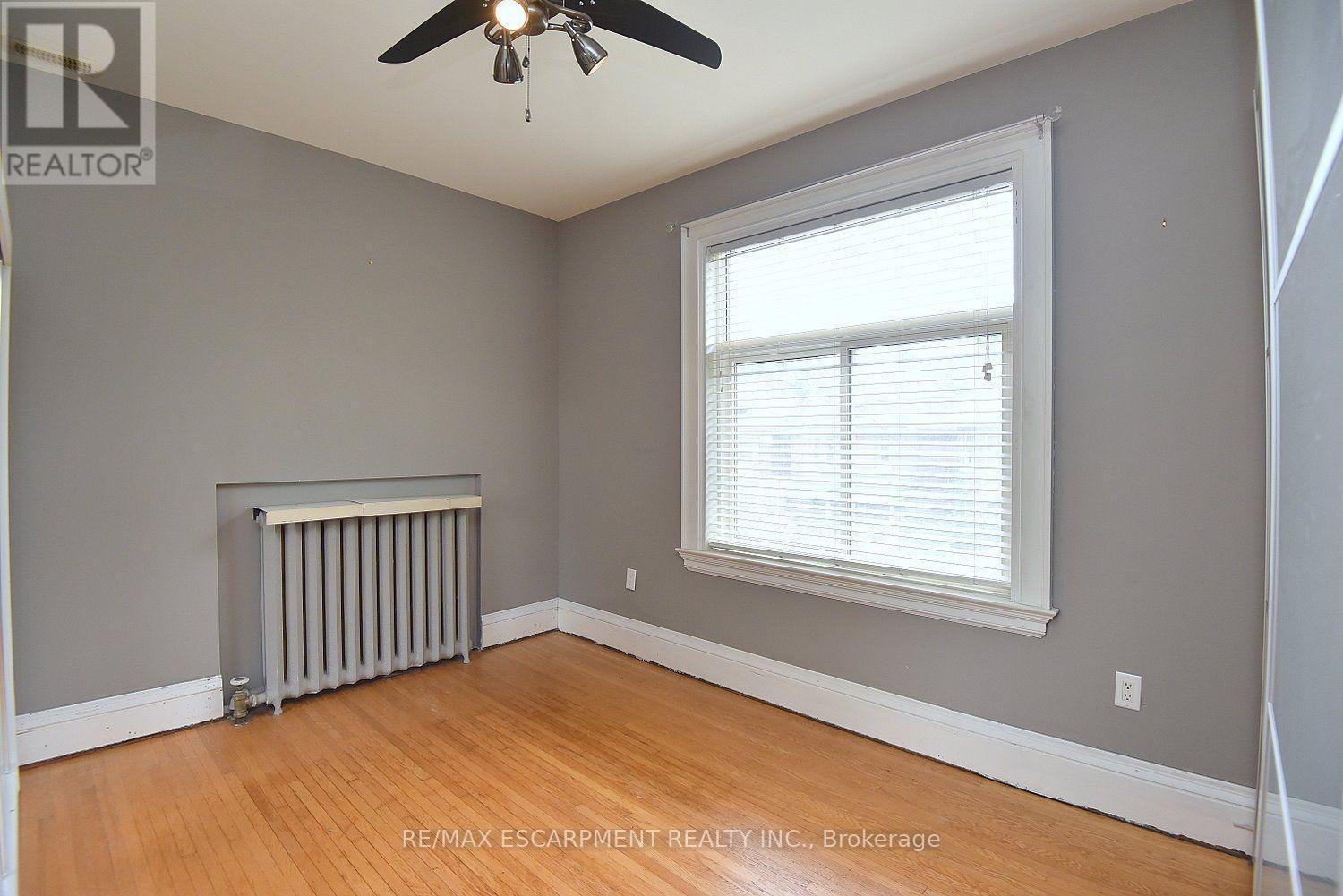 34 Holton Avenue S, Hamilton, ON