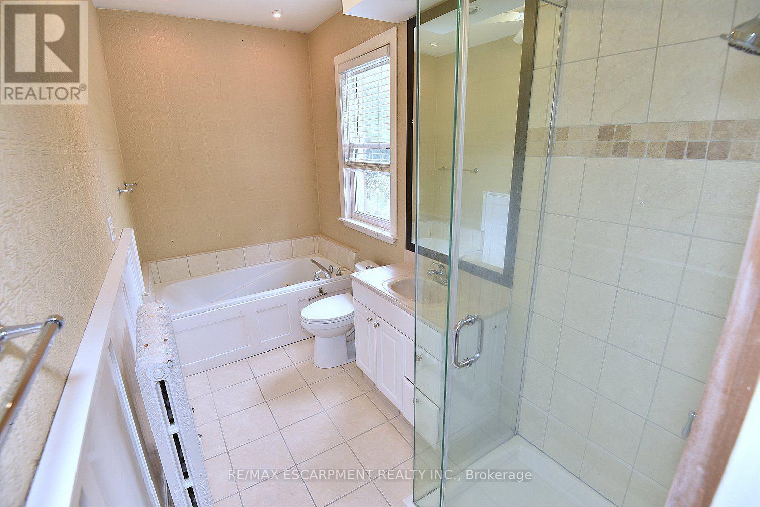 34 Holton Avenue S, Hamilton, ON