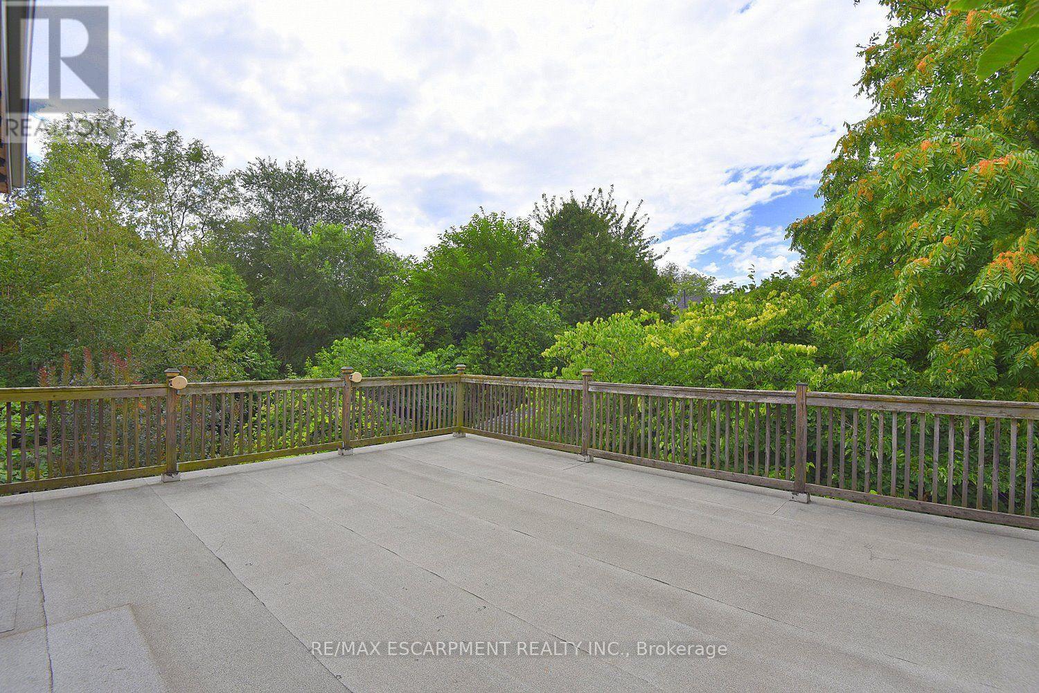 34 Holton Avenue S, Hamilton, ON