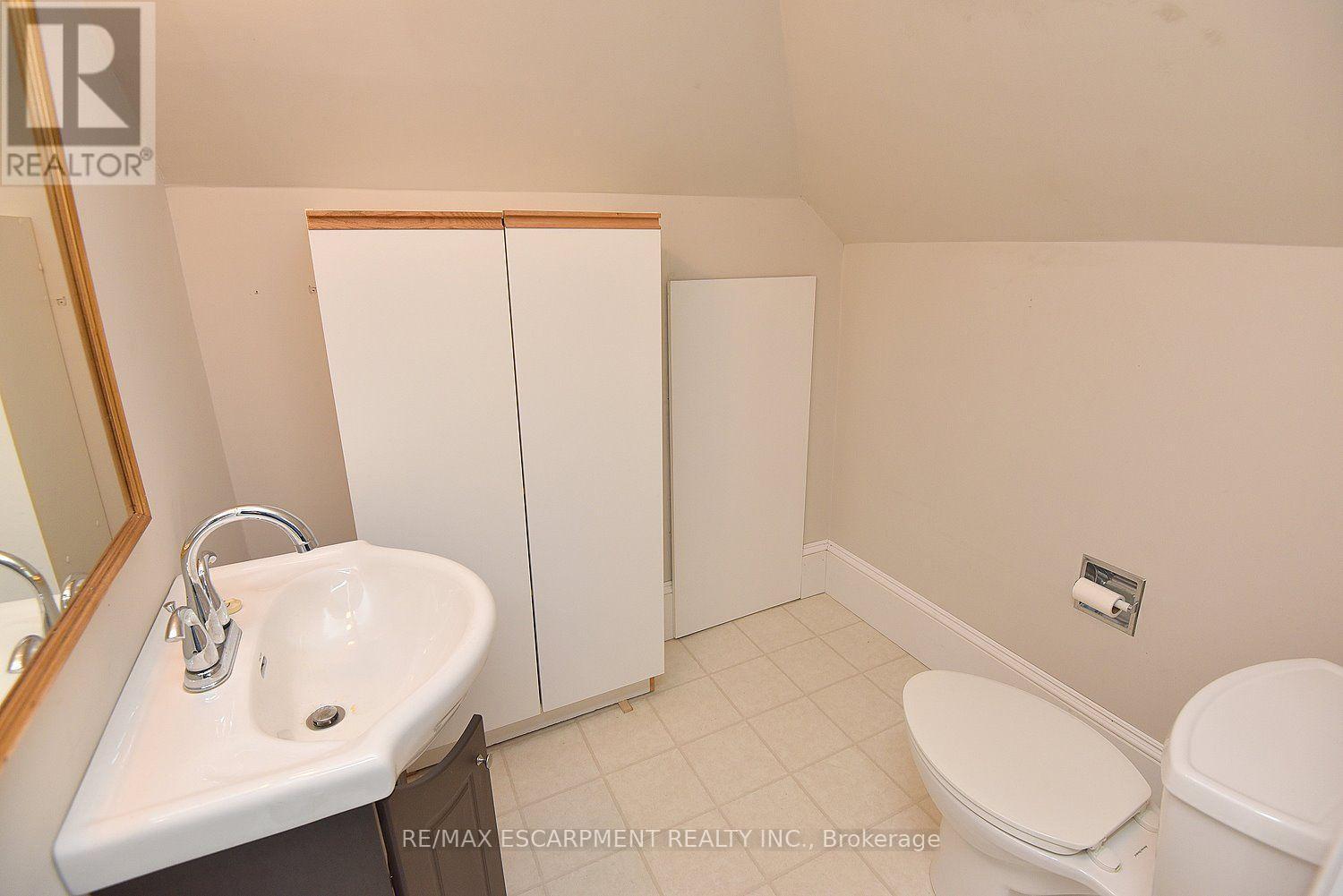 34 Holton Avenue S, Hamilton, ON