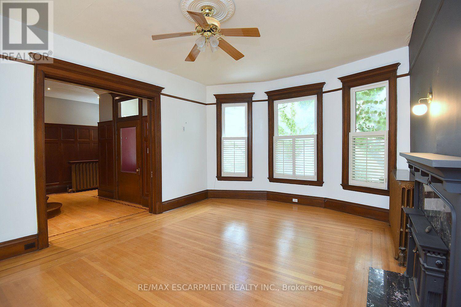 34 Holton Avenue S, Hamilton, ON