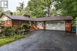 230 LAKEVIEW AVENUE Gravenhurst (Muskoka (S)), ON P1P 1R4
