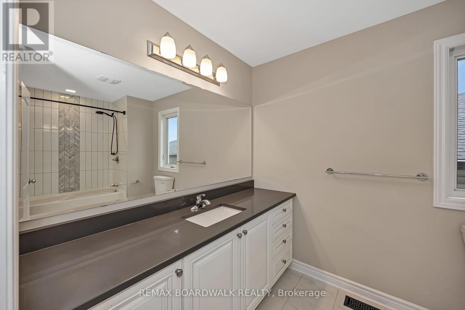 648 Decoeur Drive, Ottawa, ON