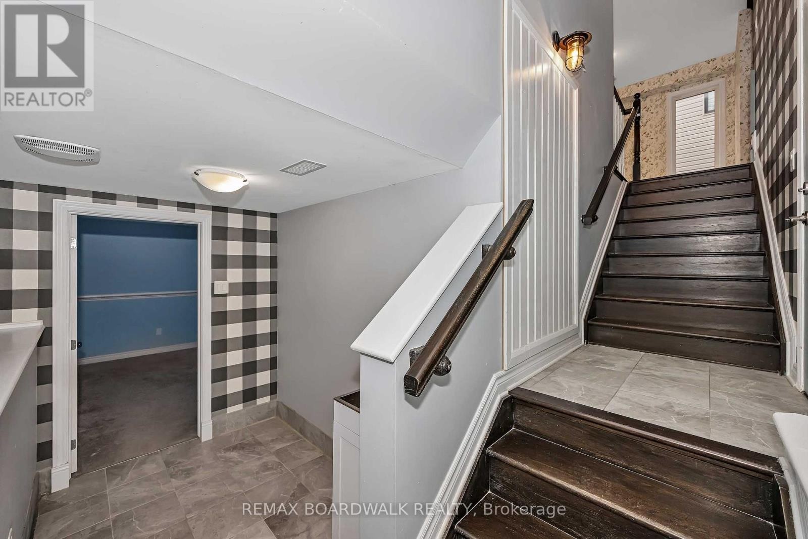 648 Decoeur Drive, Ottawa, ON