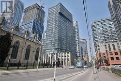 2206 - 60 SHUTER STREET Toronto, ON M5B 0B7