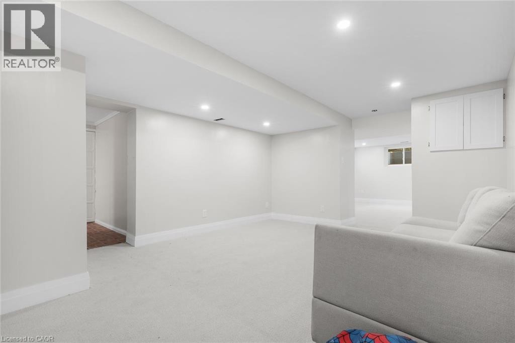 293 North Shore Boulevard E, Burlington, ON