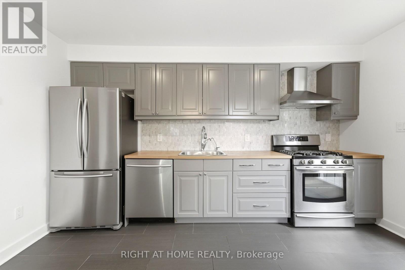 1244 De Quincy Crescent, Burlington, ON
