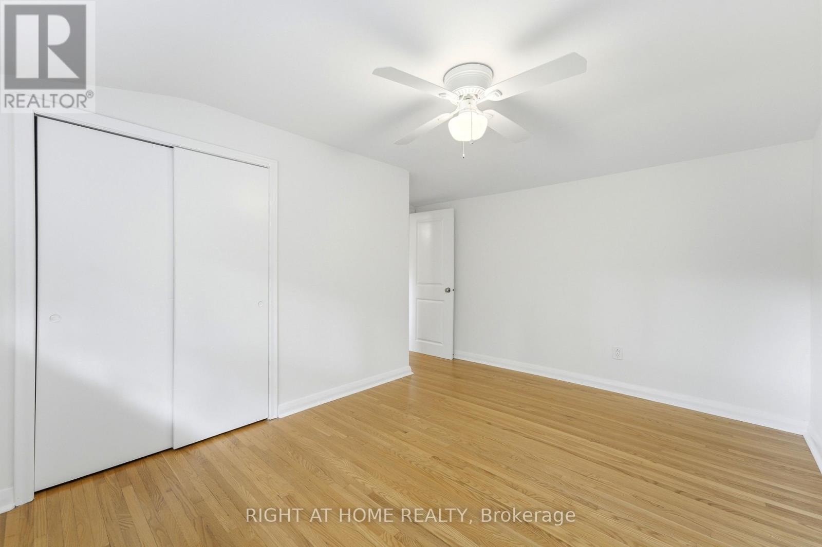 1244 De Quincy Crescent, Burlington, ON
