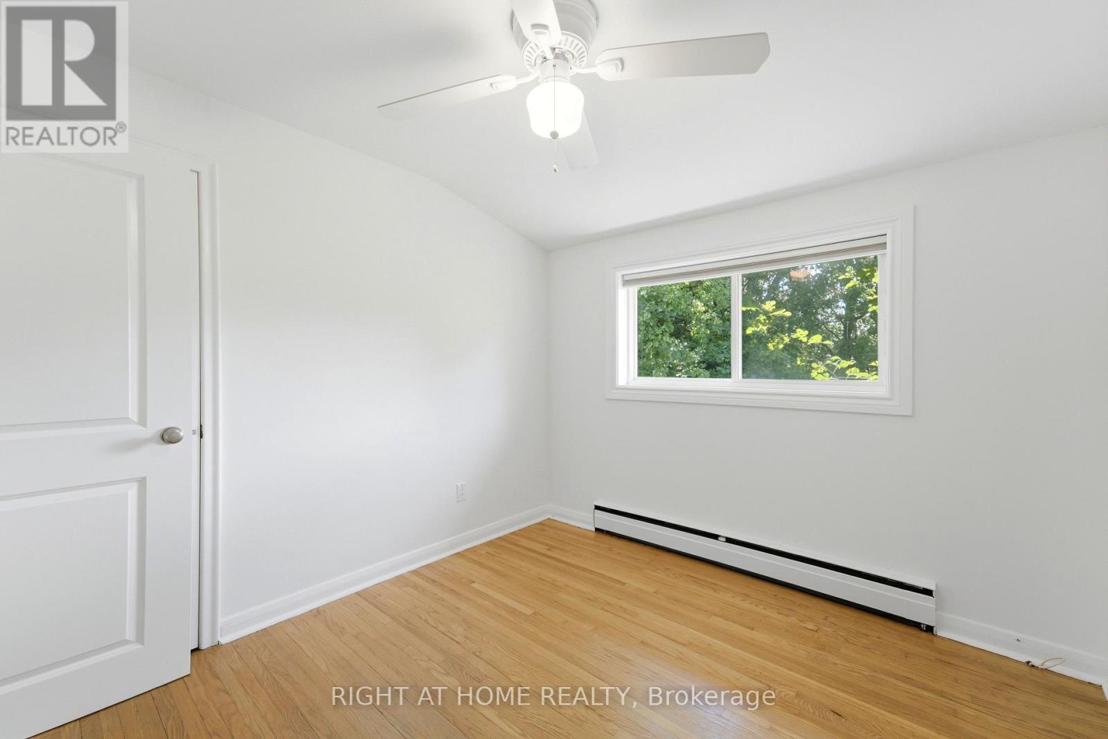 1244 De Quincy Crescent, Burlington, ON