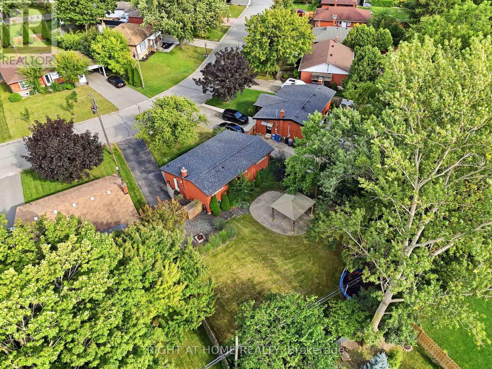 1244 De Quincy Crescent, Burlington, ON