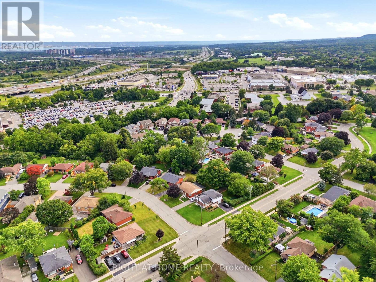1244 De Quincy Crescent, Burlington, ON