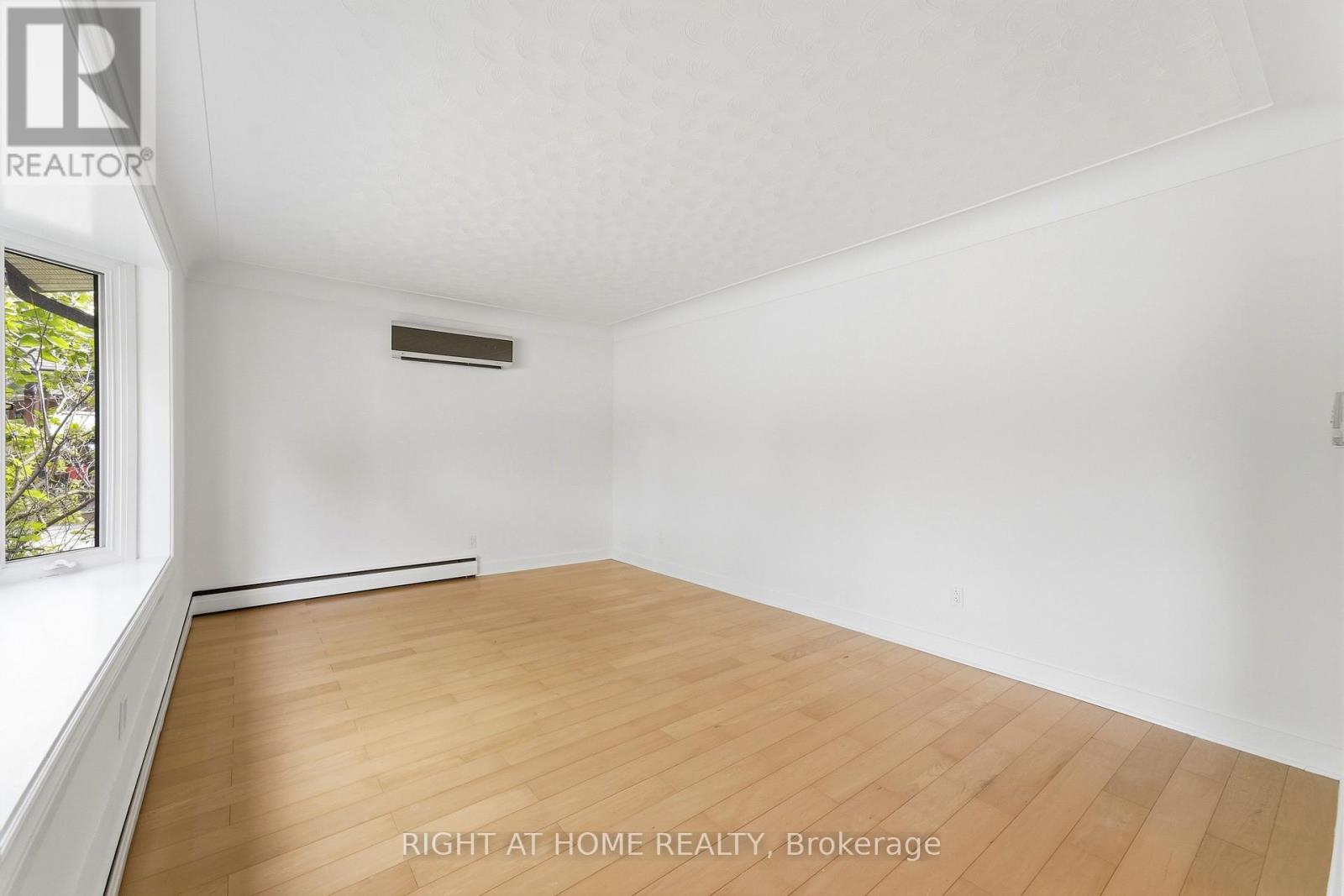 1244 De Quincy Crescent, Burlington, ON