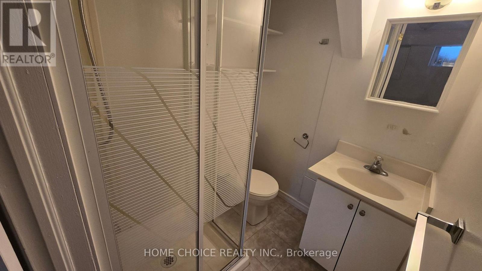 basement bathroom - 28 Tangle Briarway, Toronto, ON