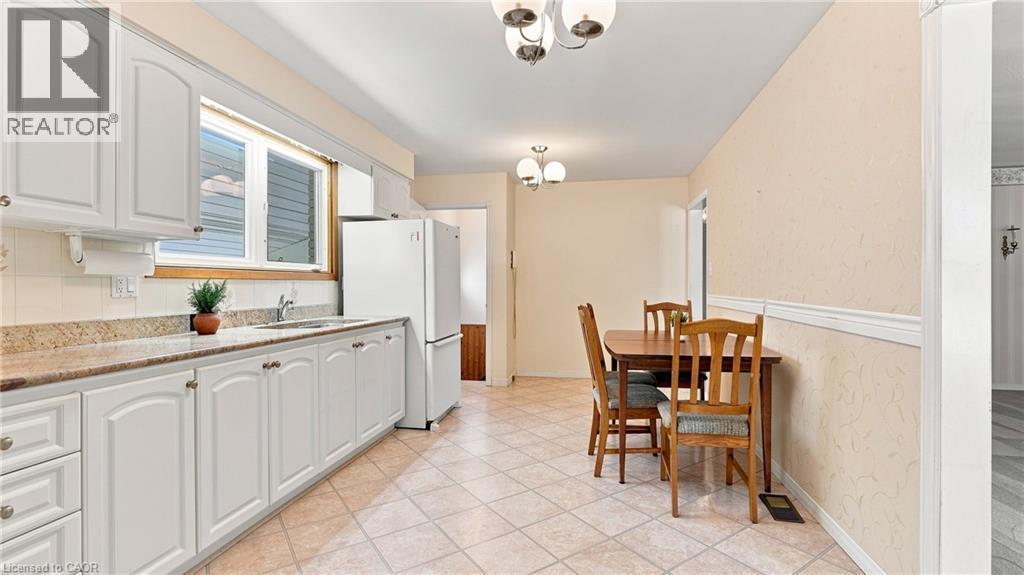 18 Glen Castle Drive, Stoney Creek, ON