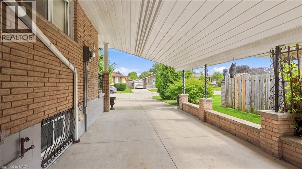 18 Glen Castle Drive, Stoney Creek, ON