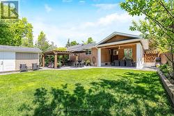 Extensive Built-in Entertaining Areas - 
