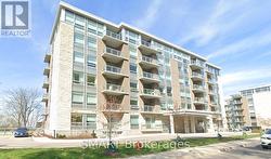 505 - 479 CHARLTON AVENUE E Hamilton, ON L8N 0B4