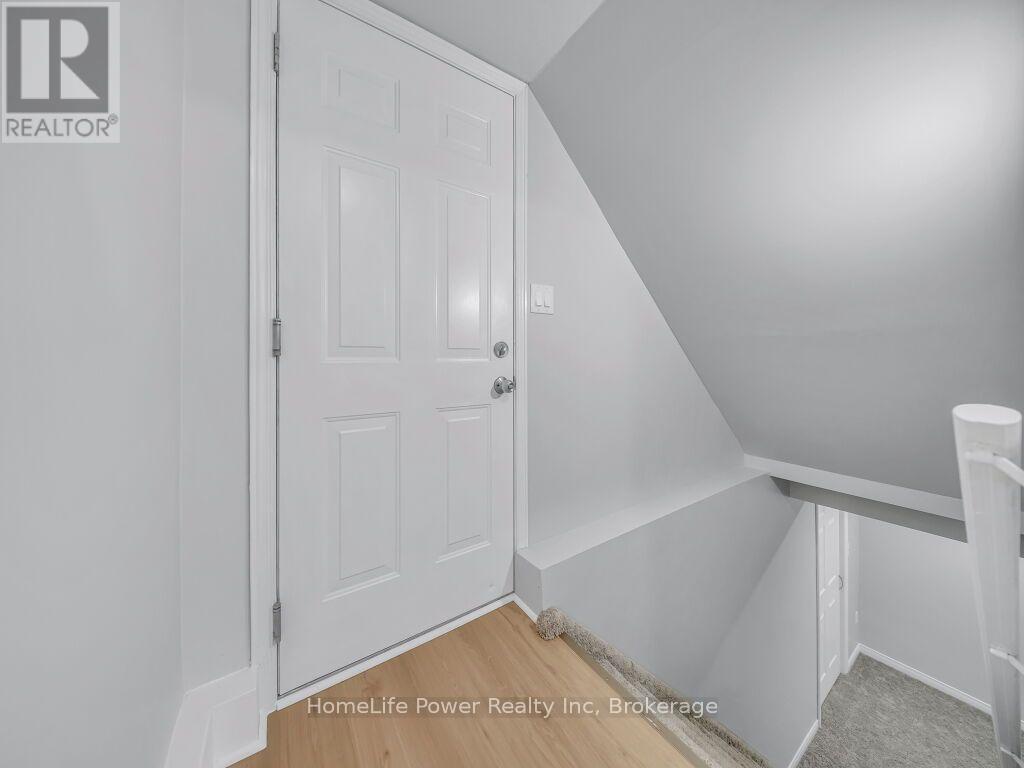 39 Reistview Street, Kitchener, ON