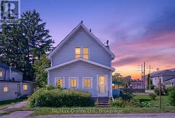26 TURNBULL STREET Belleville (Belleville Ward), ON K8N 3E1