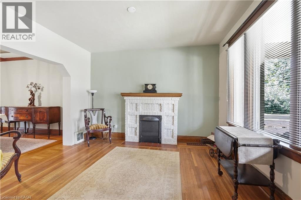 163 Grosvenor Avenue S, Hamilton, ON