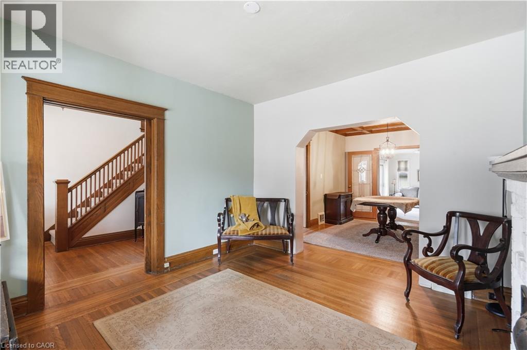 163 Grosvenor Avenue S, Hamilton, ON