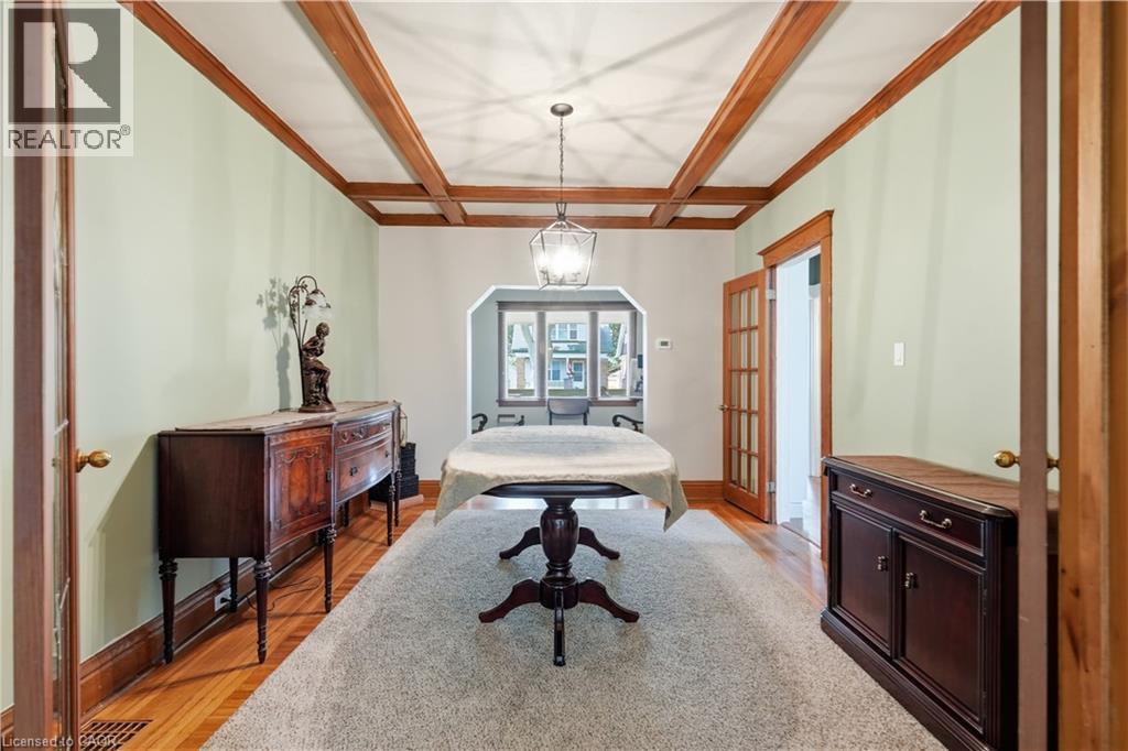 163 Grosvenor Avenue S, Hamilton, ON
