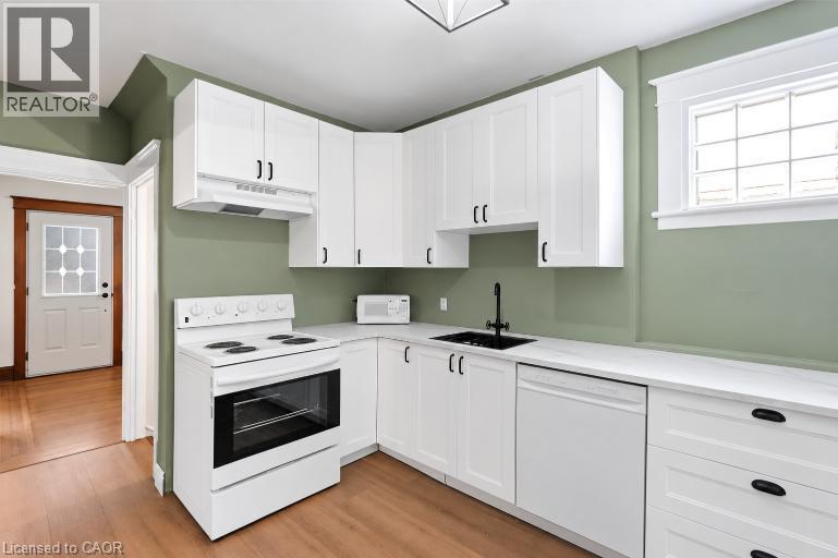 163 Grosvenor Avenue S, Hamilton, ON