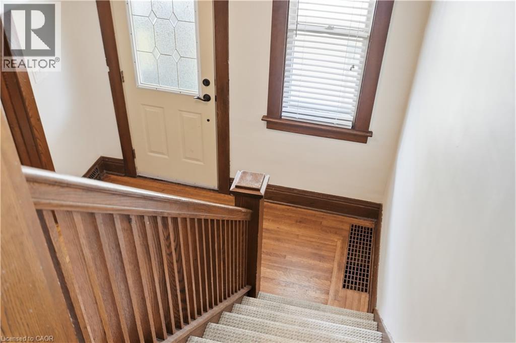 163 Grosvenor Avenue S, Hamilton, ON