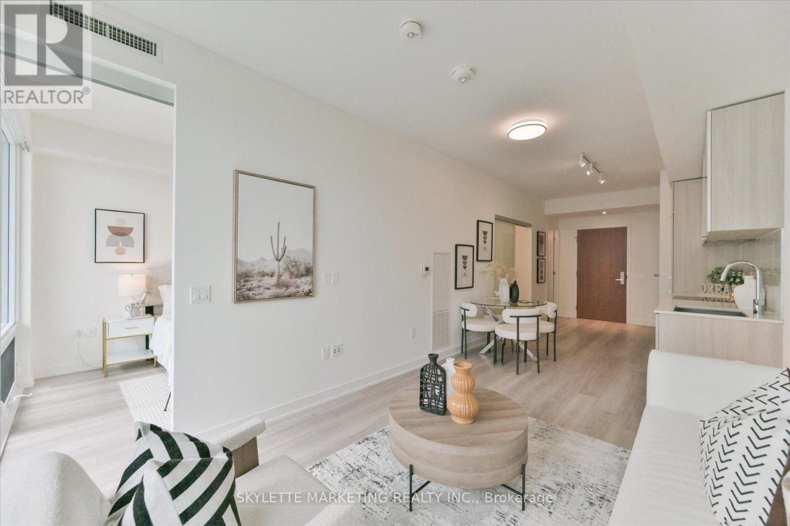 617 - 15 Queens Quay E, Toronto, ON