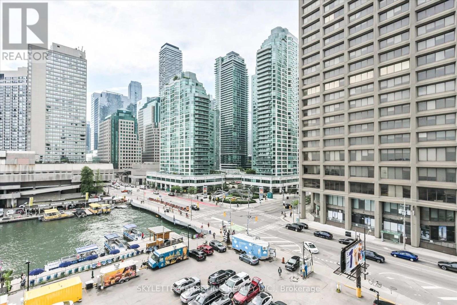 617 - 15 Queens Quay E, Toronto, ON