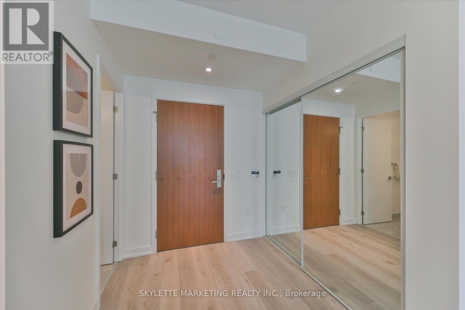 617 - 15 Queens Quay E, Toronto, ON