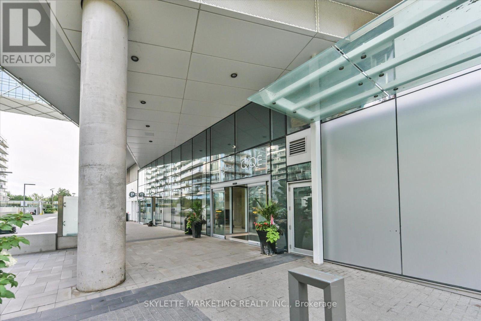 617 - 15 Queens Quay E, Toronto, ON