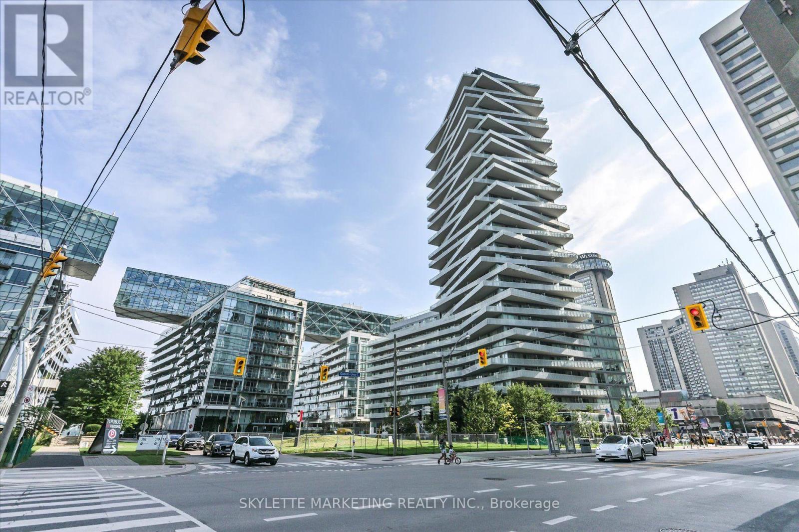 617 - 15 Queens Quay E, Toronto, ON