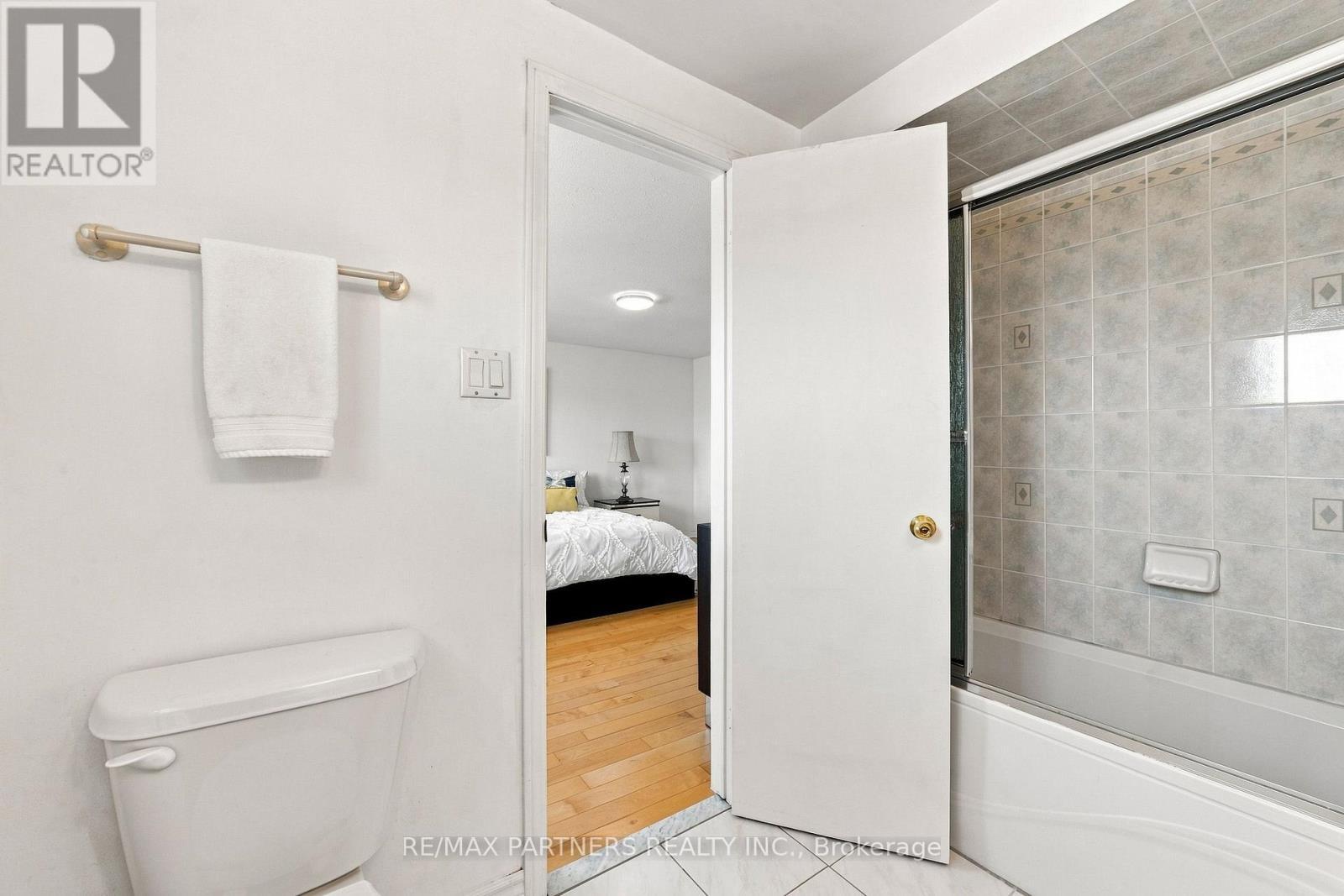 26 Blue Eagle Trail, Toronto, ON
