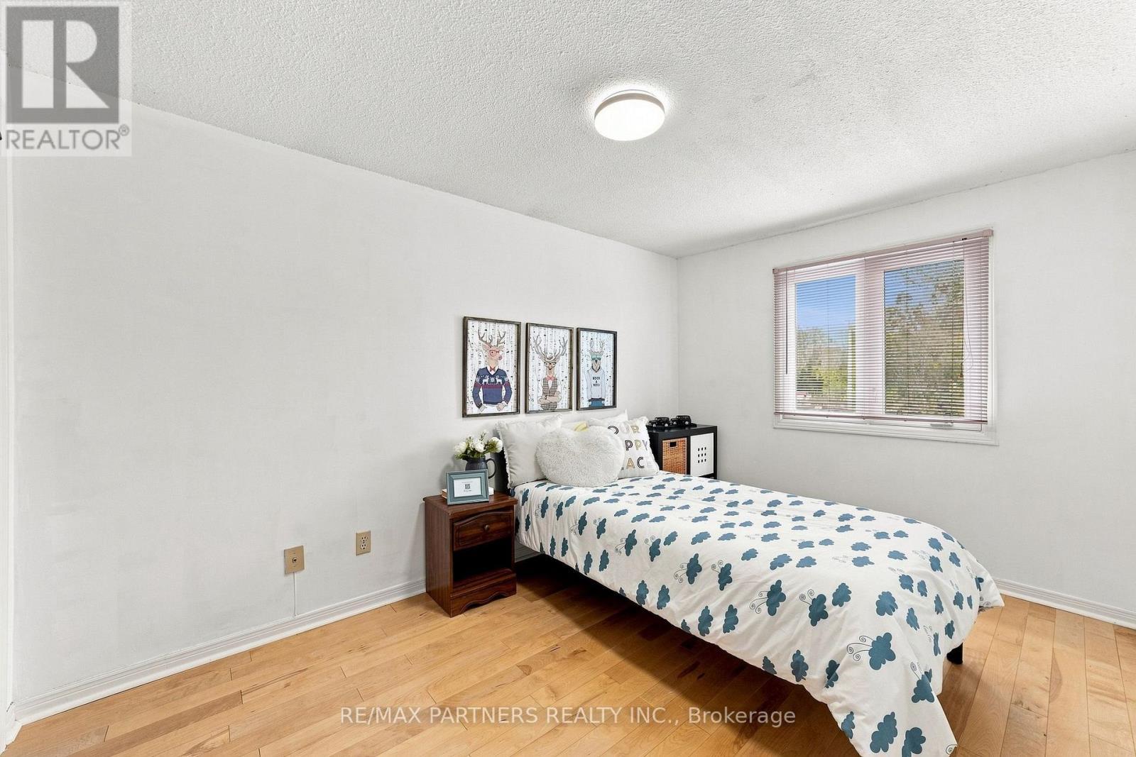 26 Blue Eagle Trail, Toronto, ON
