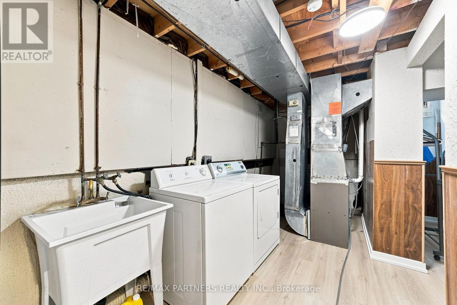 26 Blue Eagle Trail, Toronto, ON
