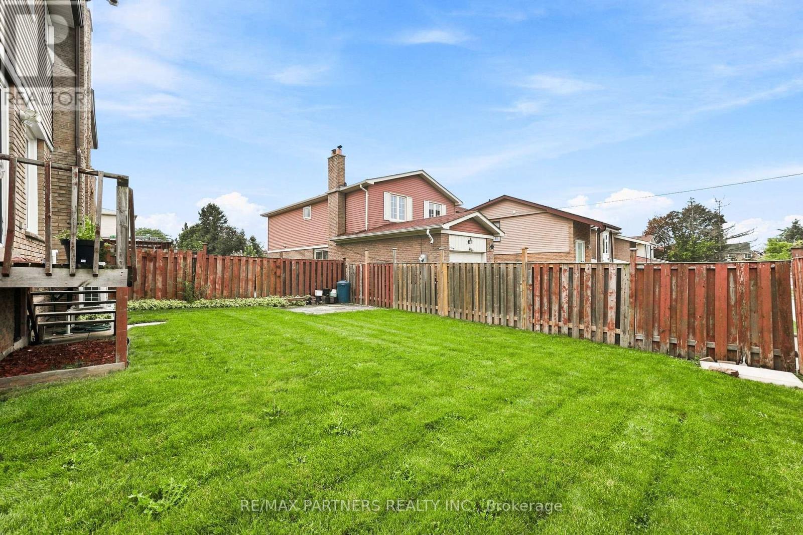 26 Blue Eagle Trail, Toronto, ON