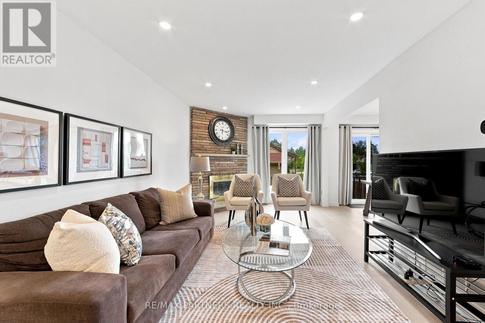 26 Blue Eagle Trail, Toronto, ON