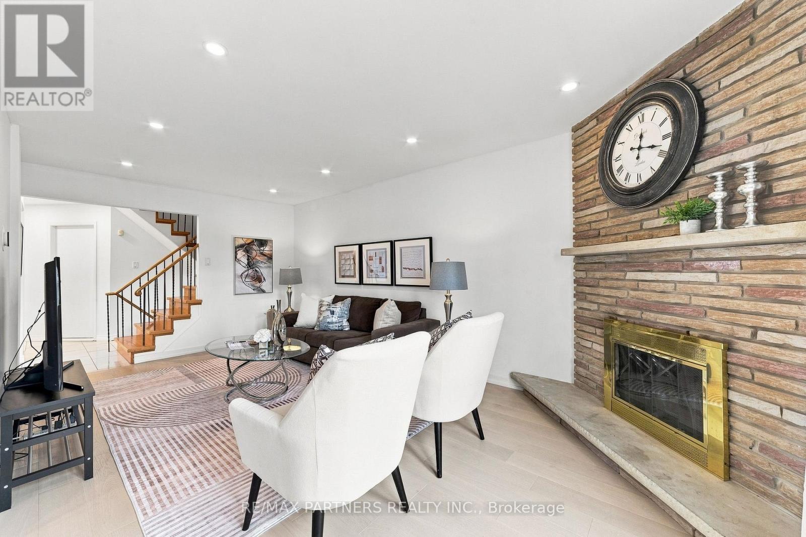 26 Blue Eagle Trail, Toronto, ON