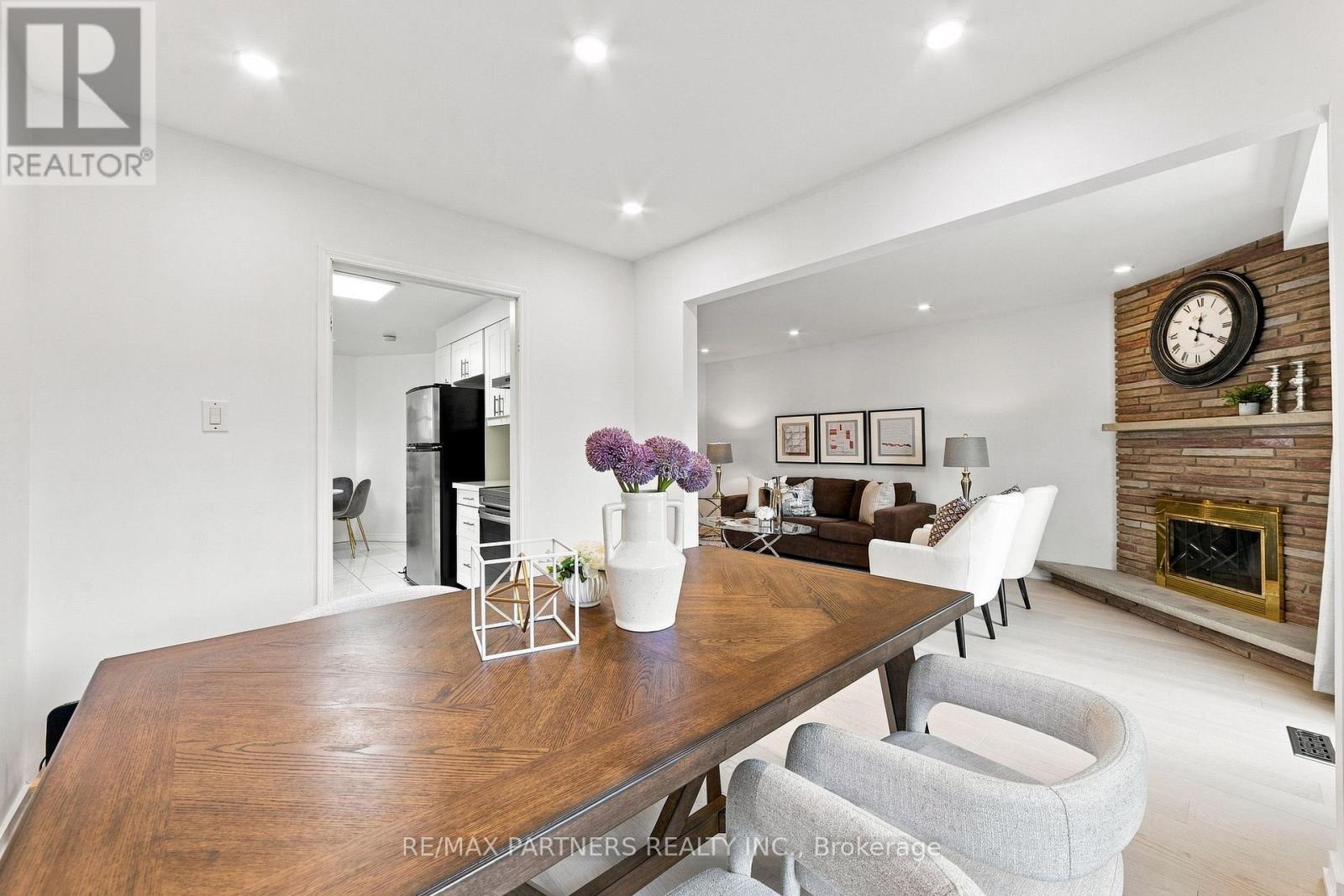 26 Blue Eagle Trail, Toronto, ON