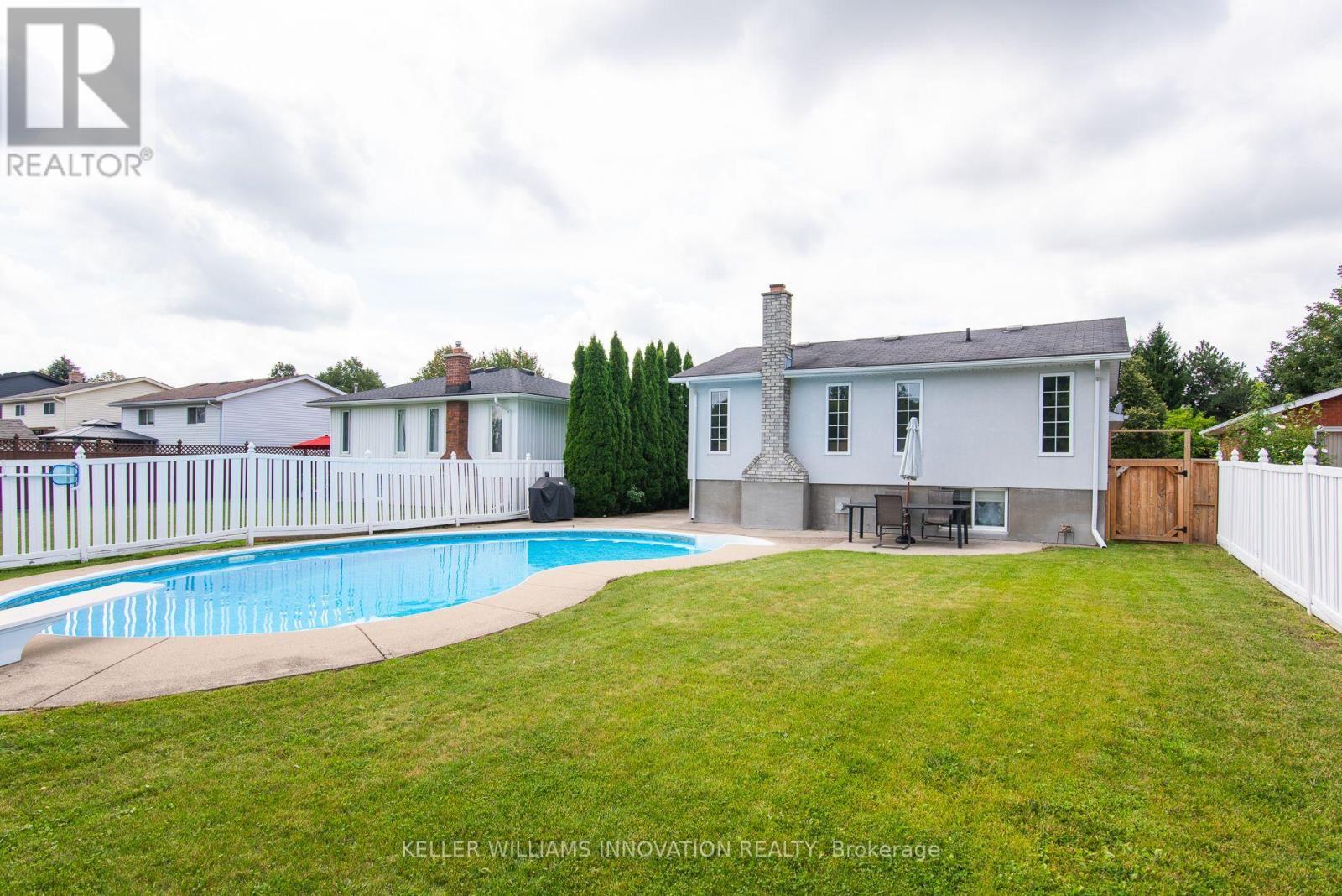 112 Michener Crescent, Kitchener, ON